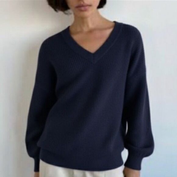 Aritzia Tna Beacon Navy Chunky Rib Knit V-Neck LS Oversized Sweater Sz 1/XXS-XS - Picture 1 of 10